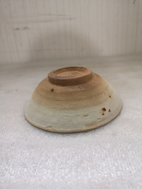 古玩陶瓷磁州窯白釉碗拍賣(mài)，當(dāng)前價(jià)格168元
