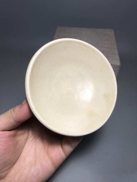 古玩陶瓷【精品】宋代景德鎮窯米黃釉唇口盞【估價大幾千元】拍賣,當前價格999元