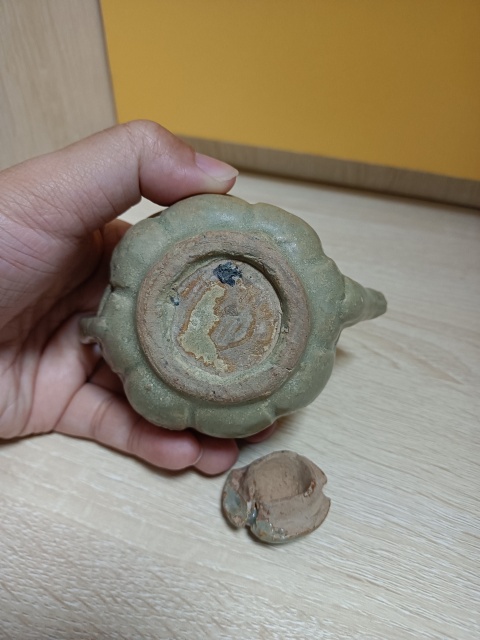 古玩陶瓷元代?瓜棱執(zhí)壺形水滴拍賣，當(dāng)前價(jià)格1580元