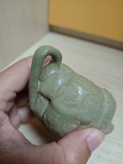 古玩陶瓷元代?瓜棱執(zhí)壺形水滴拍賣，當(dāng)前價(jià)格1580元