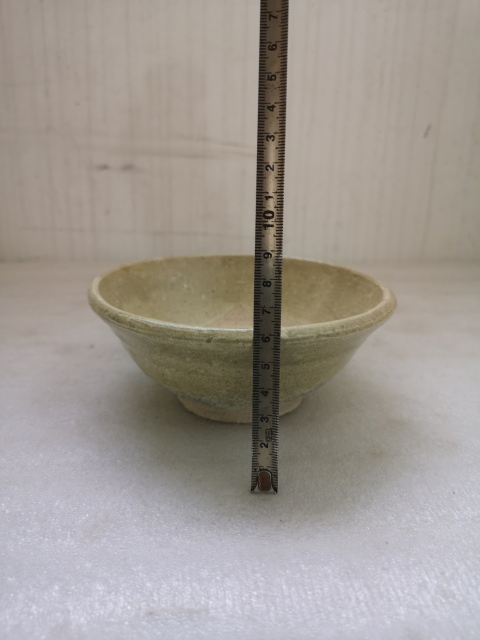 古玩陶瓷福建窯口青瓷唇口碗拍賣,當前價格550元