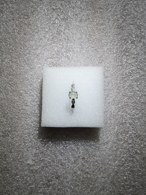 古玩玉器翡翠戒指拍賣，當(dāng)前價格135元