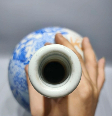 古玩陶瓷花卉紋錐把瓶拍賣，當前價格1999元