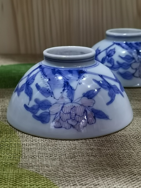 古玩陶瓷【精華釉里紅】清晚期青花釉里紅碗一對(duì)拍賣，當(dāng)前價(jià)格396元