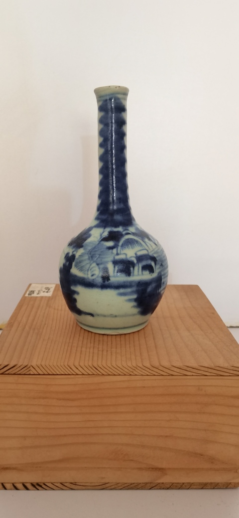 古玩陶瓷山水紋青花長頸瓶拍賣,當前價格2300元
