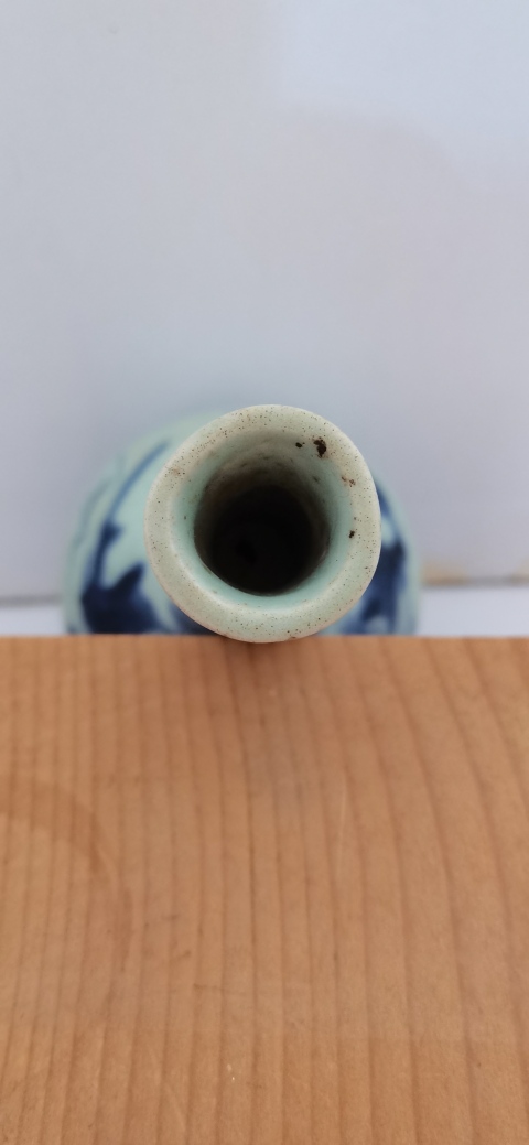 古玩陶瓷山水紋青花長頸瓶拍賣,當前價格2300元