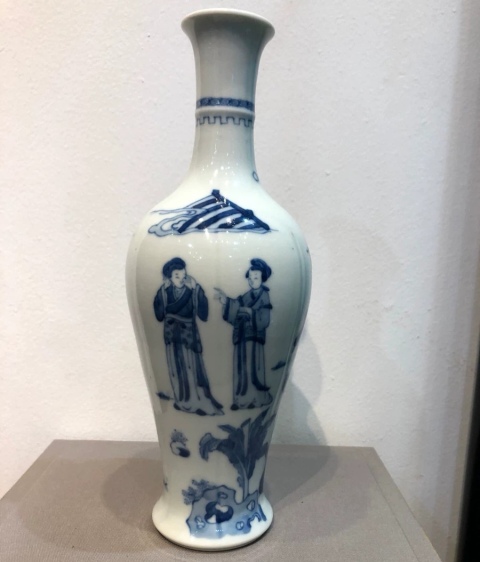 大明成化年製　花瓶 域鉴古玩】大明成化年制款人物纹青花瓶拍卖价格/图片/值多少钱