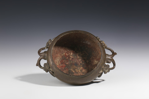 古玩銅器《優品》清·銅梅花耳三足爐拍賣,當前價格16999元
