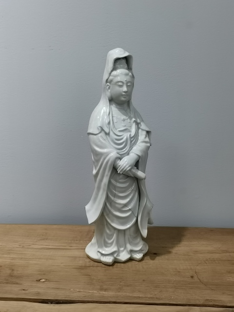 古玩陶瓷（糟了釉）民國解放初德化白瓷觀音拍賣，當前價格320元