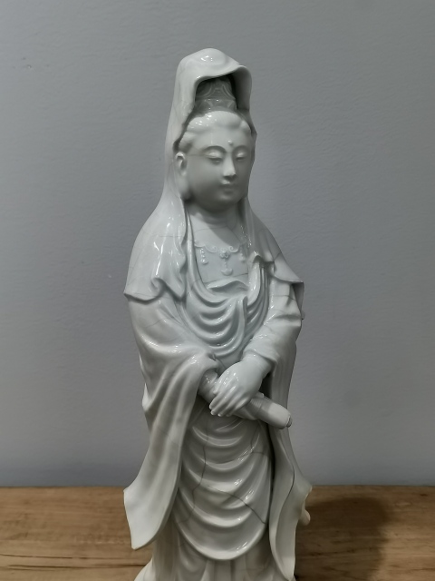 古玩陶瓷（糟了釉）民國解放初德化白瓷觀音拍賣，當前價格320元