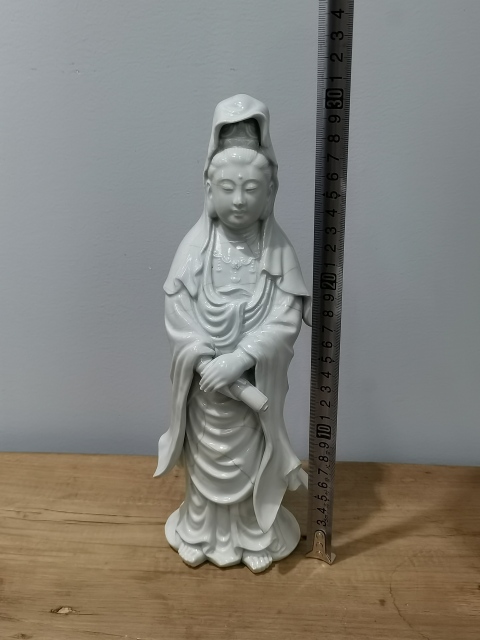 古玩陶瓷（糟了釉）民國解放初德化白瓷觀音拍賣，當前價格320元