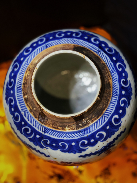 古玩陶瓷【優品在售】康熙·青花夔鳳紋罐拍賣，當前價格1元