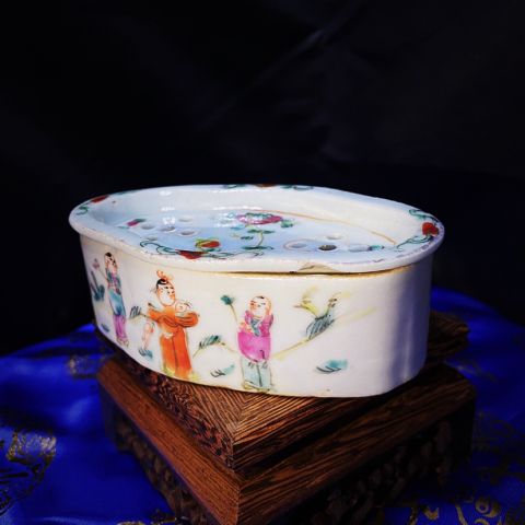 古玩陶瓷清晚同治【人物】粉彩刨花缸拍賣，當(dāng)前價(jià)格1999元