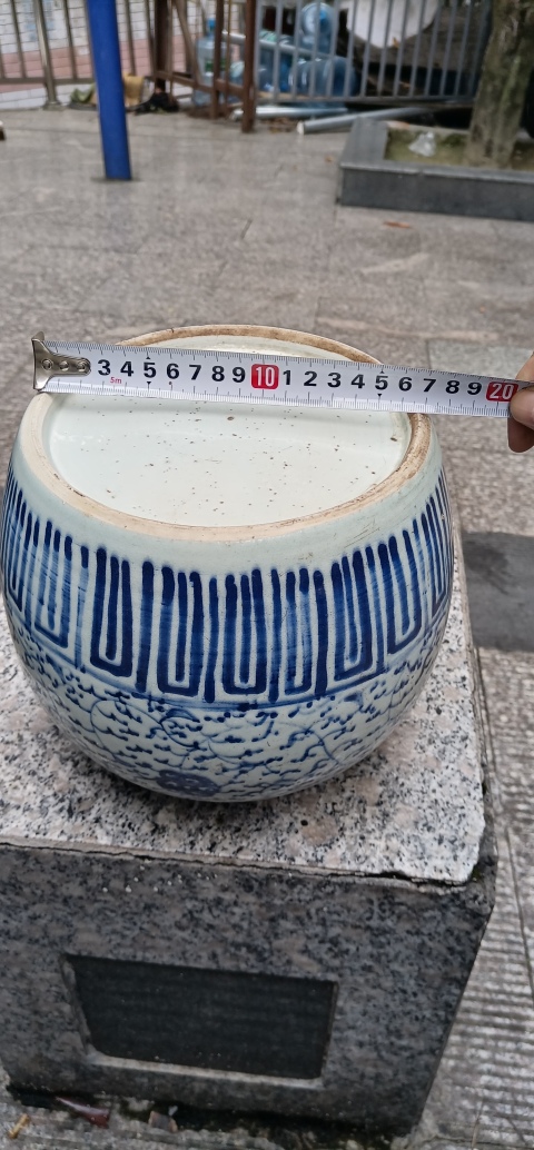 古玩陶瓷纏枝花卉紋青花罐拍賣，當前價格999元