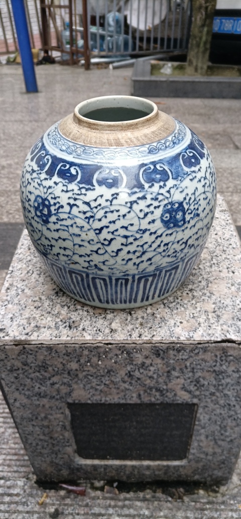 古玩陶瓷纏枝花卉紋青花罐拍賣，當前價格999元