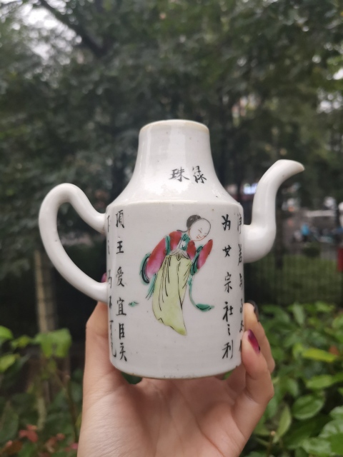 古玩陶瓷【5007】清晚期??粉彩無(wú)雙譜人物執(zhí)壺拍賣(mài)，當(dāng)前價(jià)格3500元