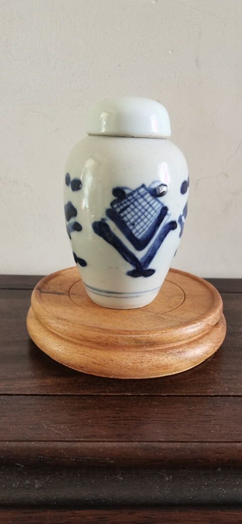 古玩陶瓷博古圖青花蓋罐拍賣,當前價格1350元