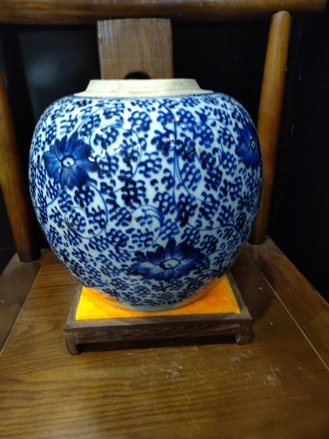 古玩陶瓷清雍正纏枝蓮花卉紋青花罐拍賣，當前價格4288元
