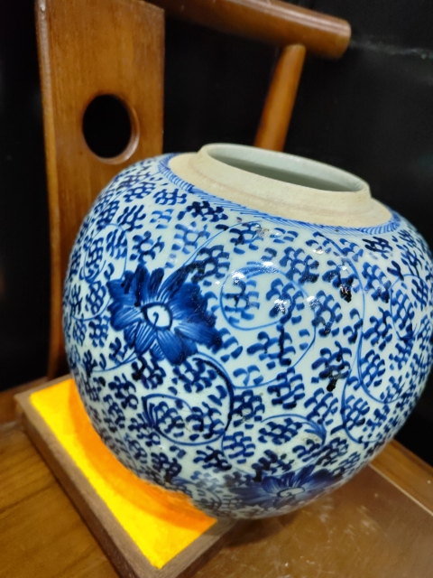 古玩陶瓷清雍正纏枝蓮花卉紋青花罐拍賣，當前價格4288元