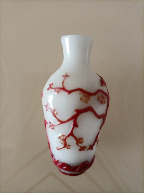 古玩陶瓷套紅料器鼻煙壺拍賣,當(dāng)前價(jià)格2999元