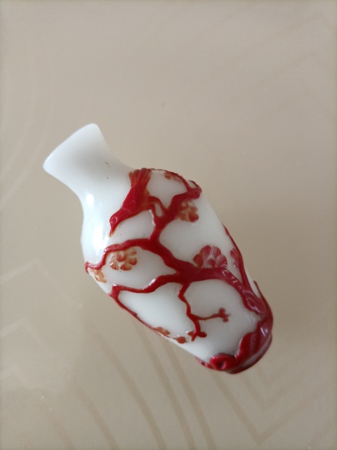 古玩陶瓷套紅料器鼻煙壺拍賣,當(dāng)前價(jià)格2999元