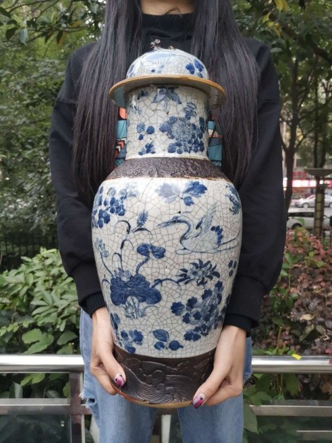 古玩陶瓷46cm清中期  鐵藝歌釉青花折枝花鳥紋蓋罐4996拍賣，當前價格3180元