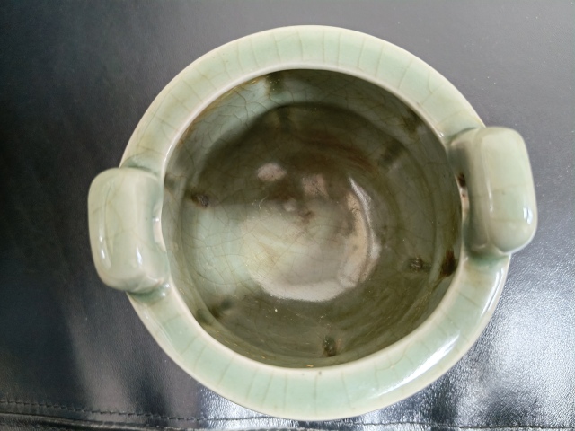 古玩陶瓷清代龍泉窯青瓷饕餮紋香爐拍賣，當前價格28888元