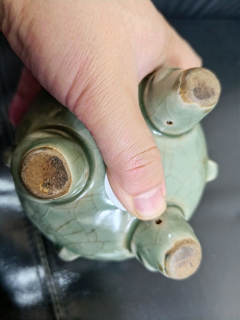 古玩陶瓷清代龍泉窯青瓷饕餮紋香爐拍賣，當前價格28888元