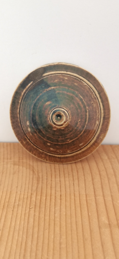 古玩陶瓷褐釉蓋罐拍賣,當前價格1500元