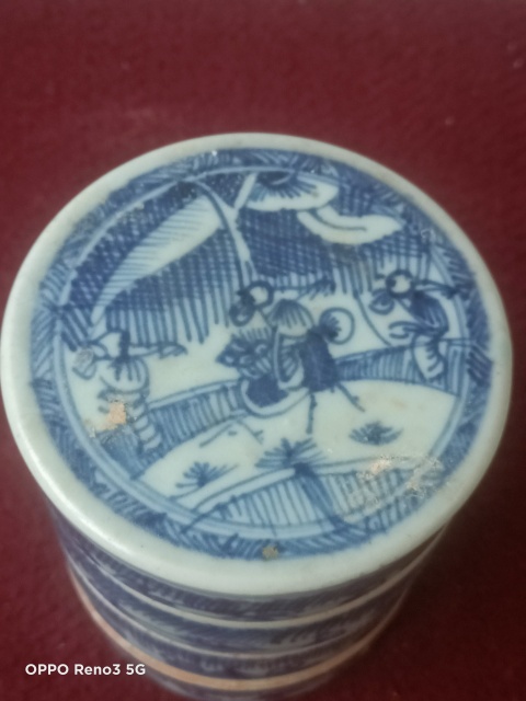 古玩陶瓷青花百子疊盒拍賣,當(dāng)前價(jià)格6800元