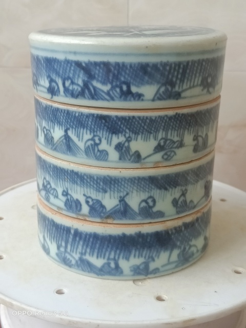 古玩陶瓷青花百子疊盒拍賣,當(dāng)前價(jià)格6800元
