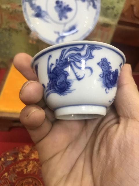 古玩陶瓷(已保真)清-康熙“四鳳紋”青花杯碟套拍賣,當前價格6000元