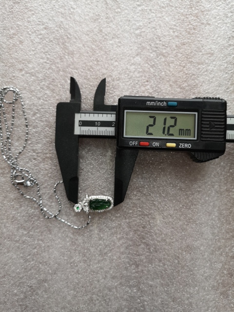 古玩玉器翡翠樹葉墜拍賣，當前價格398元