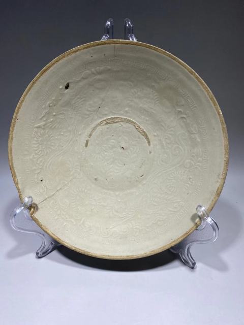 古玩陶瓷定窯模印鳳凰菊花回字紋淺碗拍賣，當(dāng)前價格4000元