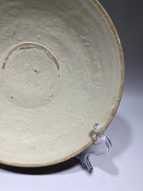 古玩陶瓷定窯模印鳳凰菊花回字紋淺碗拍賣，當(dāng)前價格4000元