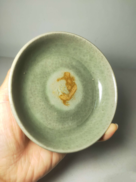 古玩陶瓷【元代】龍泉青瓷小洗拍賣,當(dāng)前價(jià)格1元