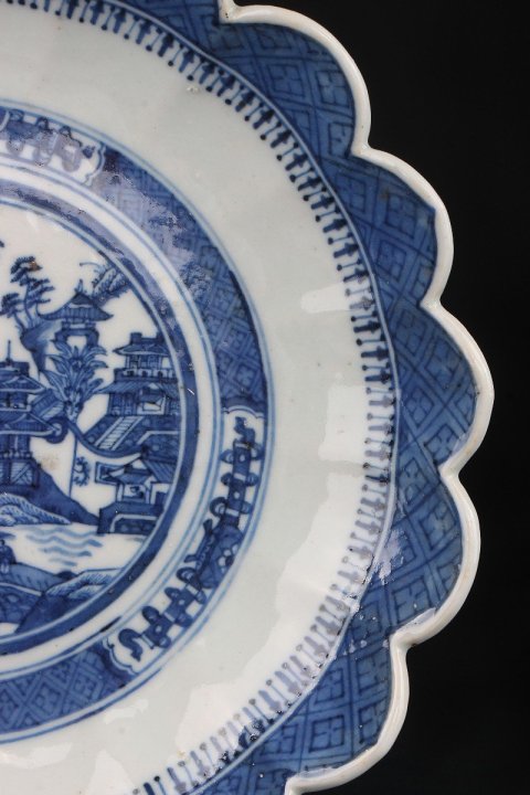 古玩陶瓷2154】清乾隆??青花山水樓閣紋花口盤拍賣，當前價格1580元