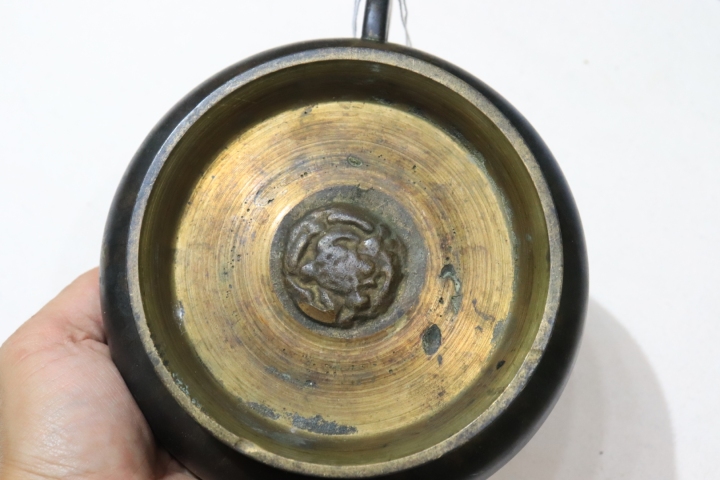 古玩銅器爐子拍賣(mài)，當(dāng)前價(jià)格16000元