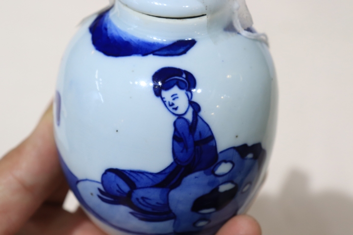 古玩陶瓷清早人物紋青花蓮子罐拍賣，當前價格9800元