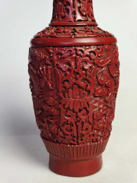 古玩陶瓷創匯時期漆器雕龍紋賞瓶拍賣，當前價格2999元