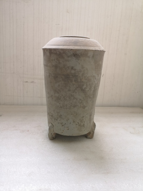 古玩陶瓷灰陶三獸足陶倉拍賣,當(dāng)前價格750元