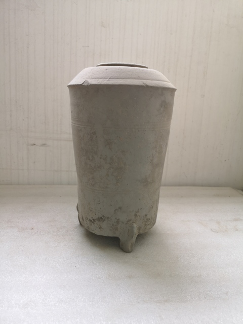 古玩陶瓷灰陶三獸足陶倉拍賣,當(dāng)前價格750元
