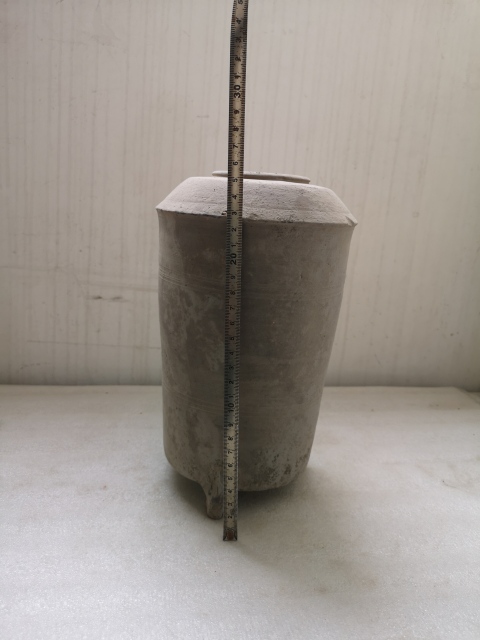 古玩陶瓷灰陶三獸足陶倉拍賣,當(dāng)前價格750元