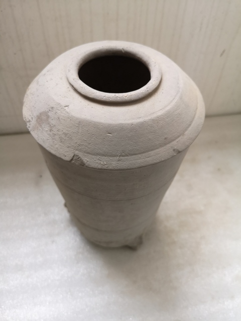 古玩陶瓷灰陶三獸足陶倉拍賣,當(dāng)前價格750元