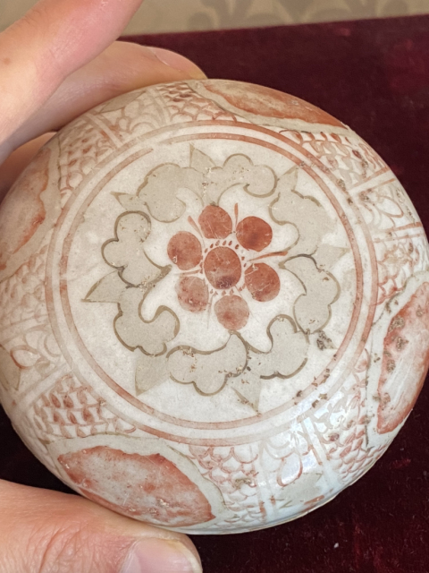 古玩陶瓷明晚. 紅綠彩花卉紋蓋盒拍賣，當前價格2680元
