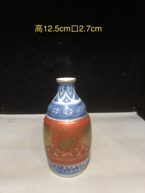 古玩陶瓷清晚期青花釩紅描金瓶拍賣,當前價格1000元