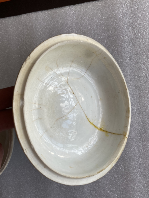 古玩陶瓷明.白釉印花大蓋盒拍賣,當前價格1588元