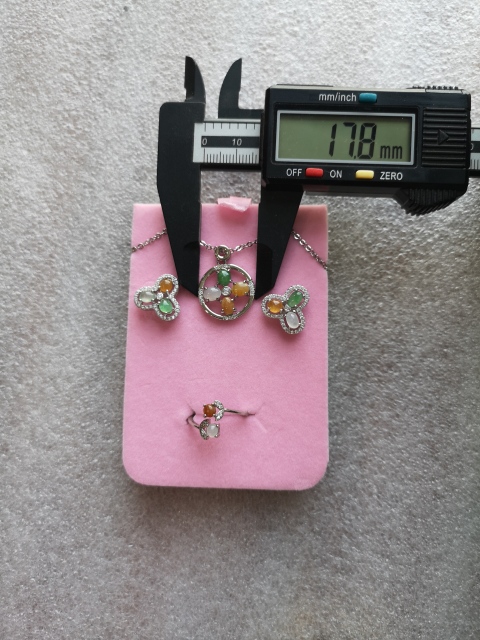古玩玉器翡翠首飾拍賣,當前價格550元