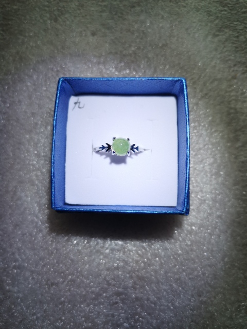 古玩玉器翡翠戒指拍賣,當前價格150元