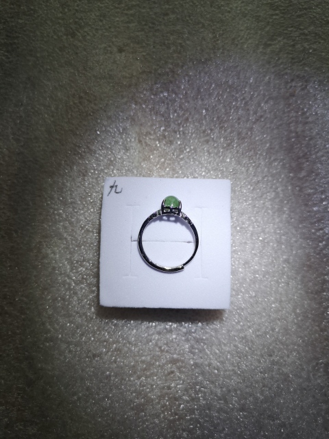 古玩玉器翡翠戒指拍賣,當前價格150元